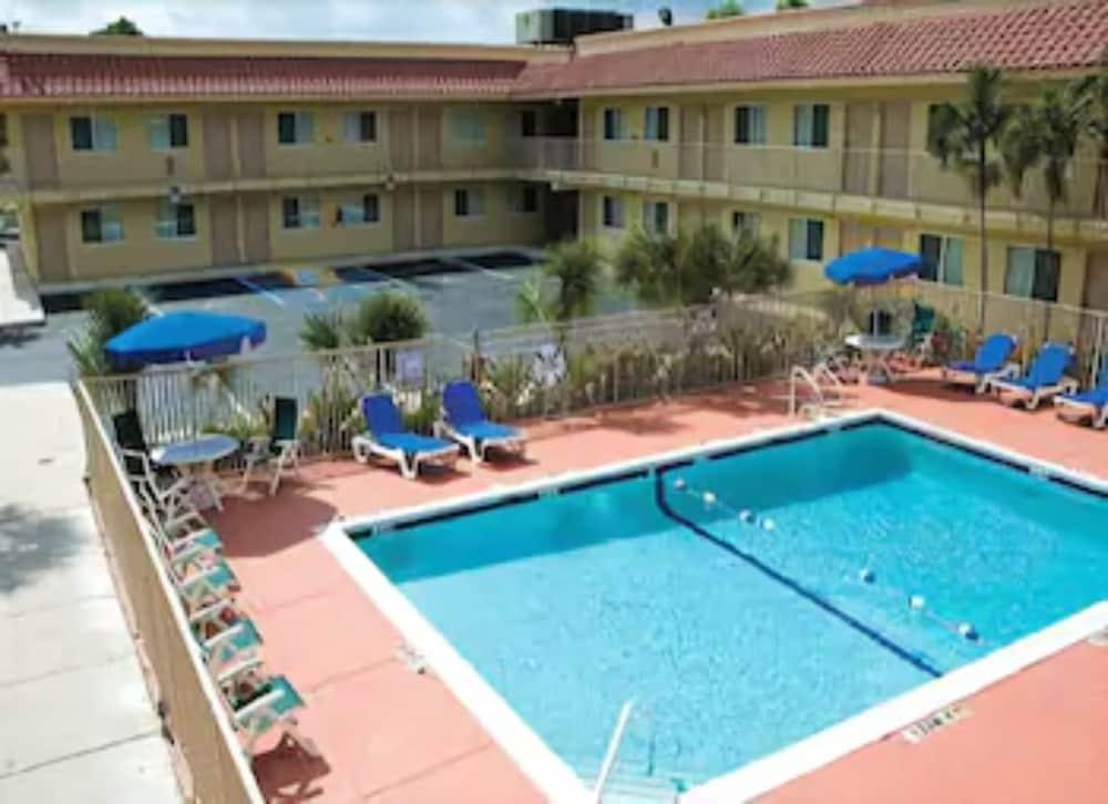 Motel 6 Riviera Beach Fl Ngoại thất bức ảnh