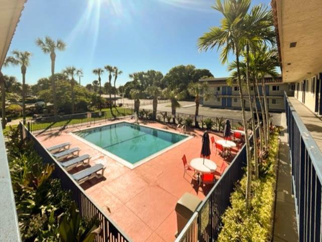Motel 6 Riviera Beach Fl Ngoại thất bức ảnh