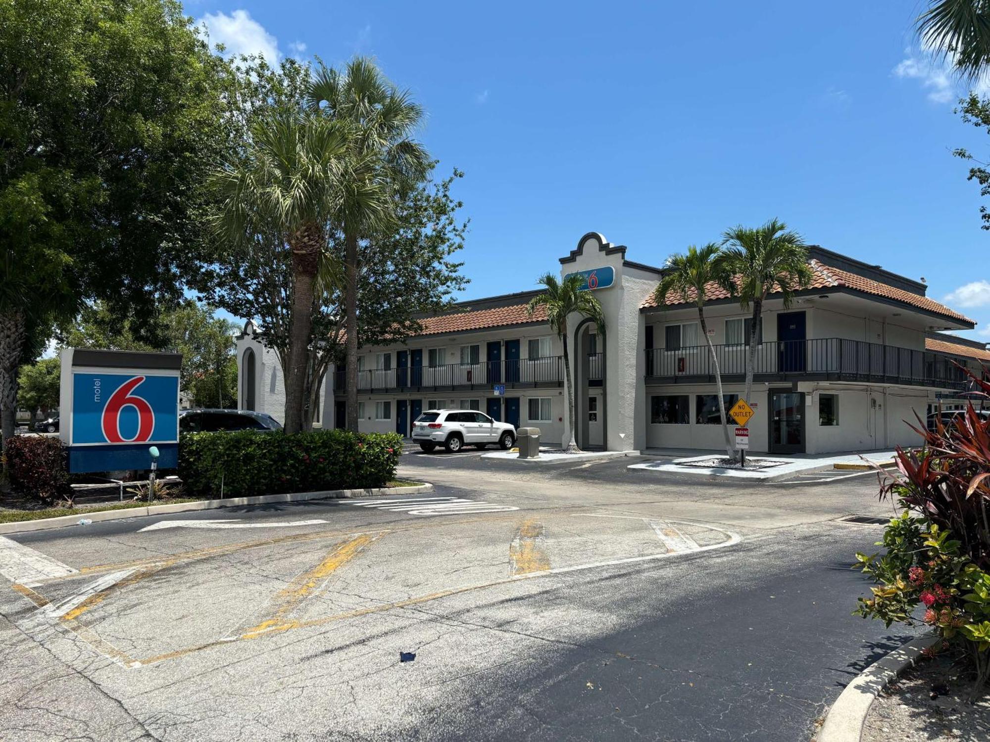 Motel 6 Riviera Beach Fl Ngoại thất bức ảnh